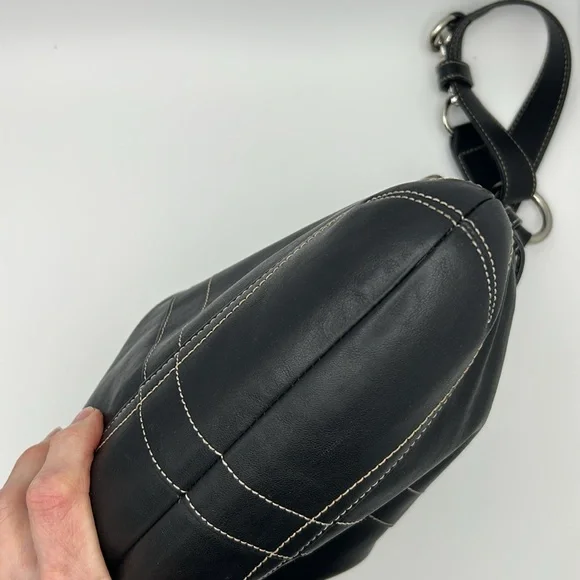 Coach H05Q-1452 Vintage Soho Slim Duffle Shoulder Crossbody Bag Black EUC - Picture 9 of 15